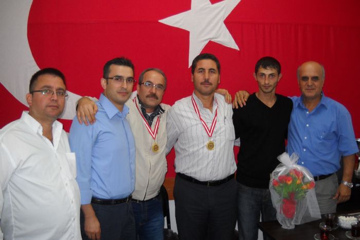 Derneğimiz gençlik kolları, Başkanlarımıza madalya taktılar... 